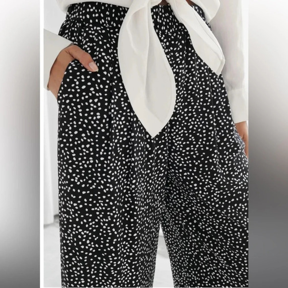& other stories high waisted culotte pants in all over print - Picture 2 of 14